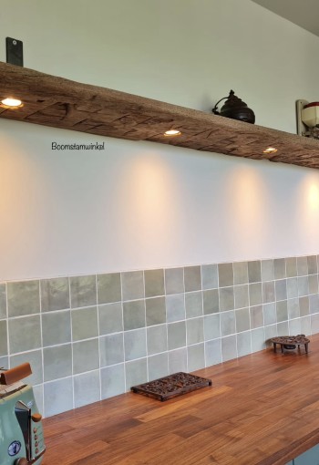 Wandplank met spots