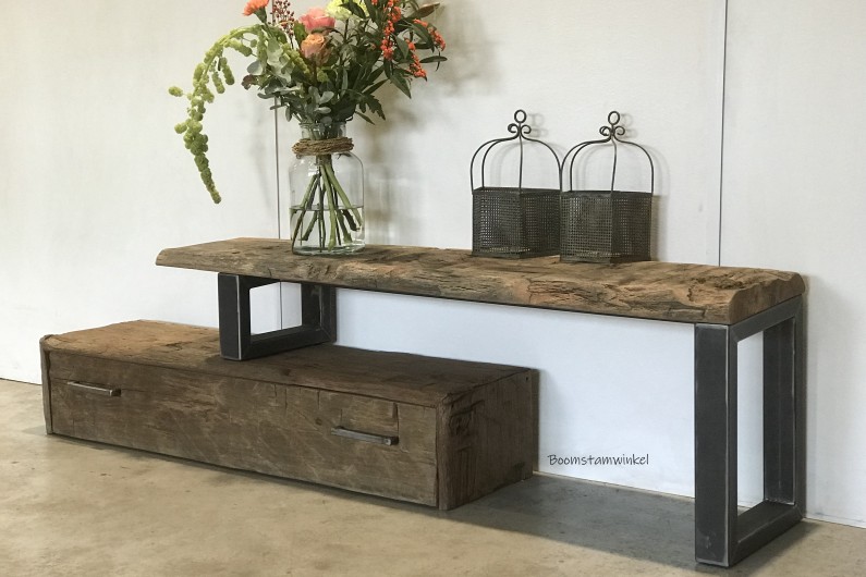 Wat is een tv meubel van oud hout?